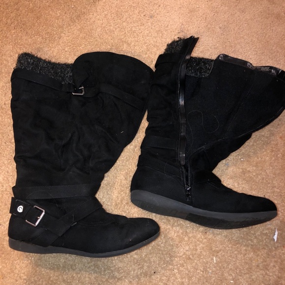 Black boots - Picture 1 of 2